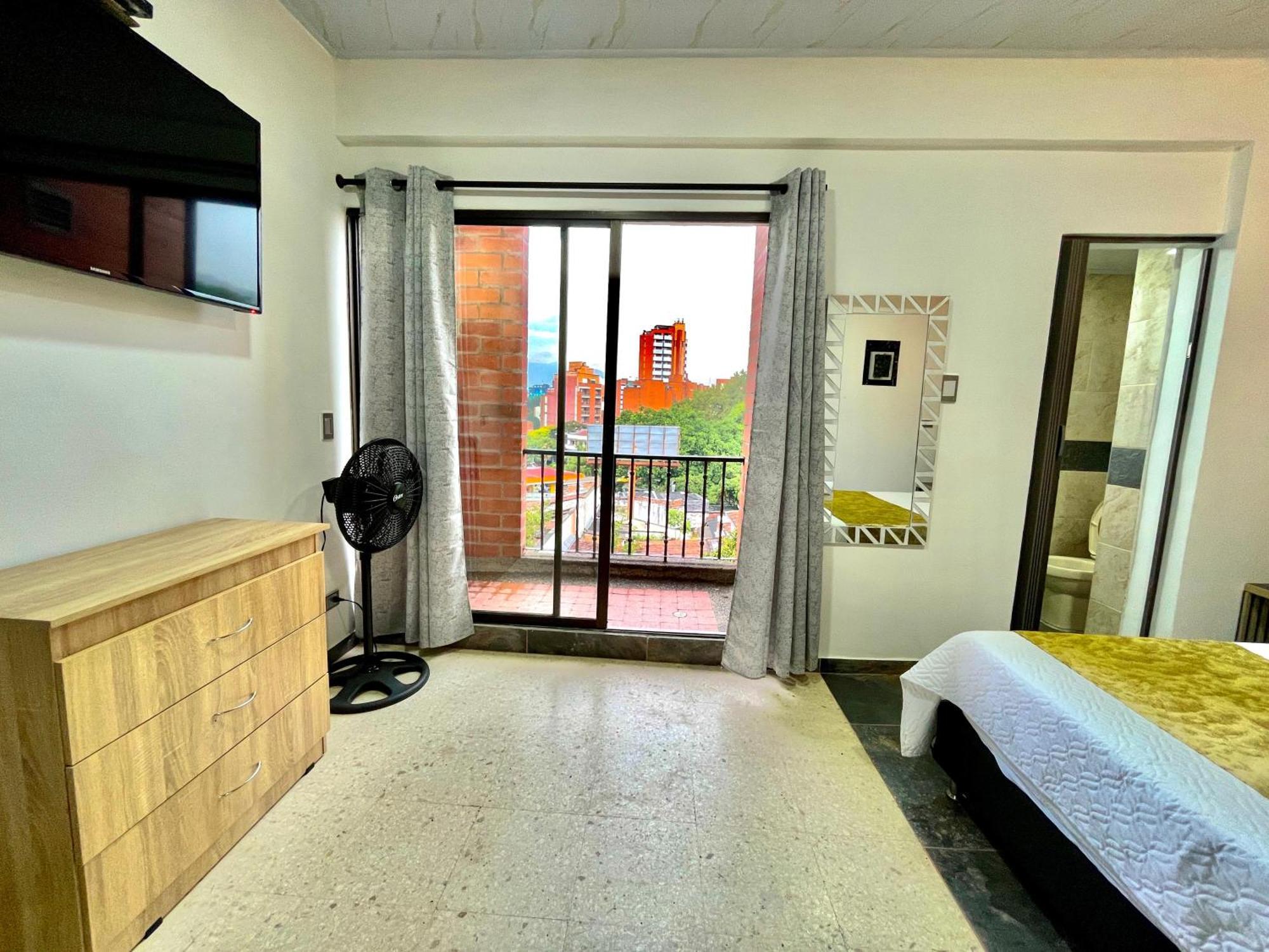 Hotel Torre Primavera Medellin Exterior photo